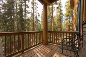 Charming Condo Nestled in the East Keystone Resort Neighborhood, Shuttle to Ski Slopes, Outdoor Pool and Hot Tub